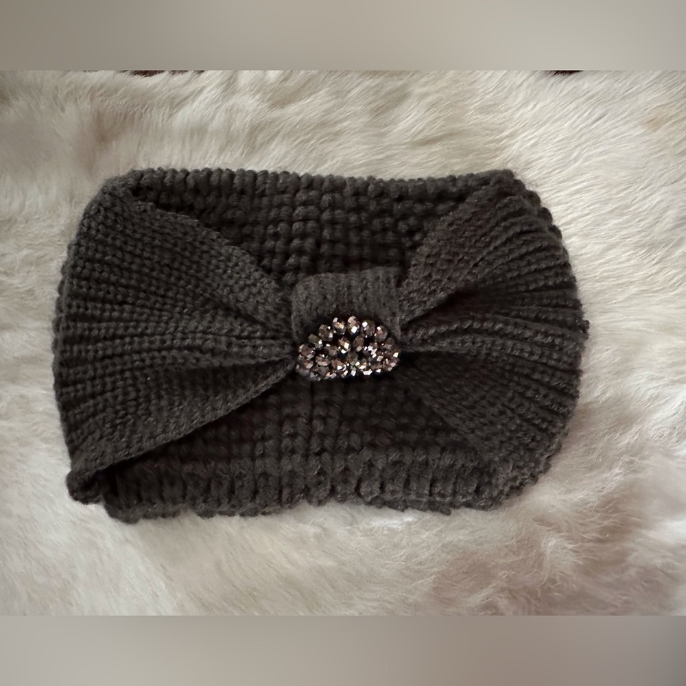 Beautiful gray headband with gorgeous ornate appliqué